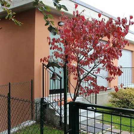 Flat Le Vigne شقة