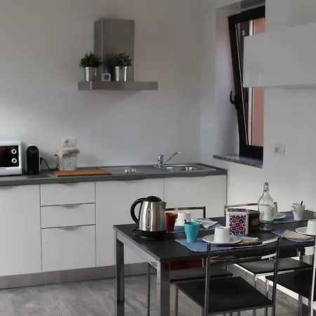 Flat Le Vigne * كومو