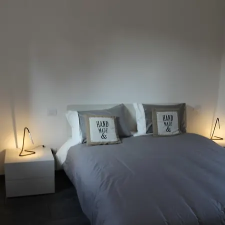 Flat Le Vigne شقة