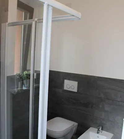 Flat Le Vigne كومو