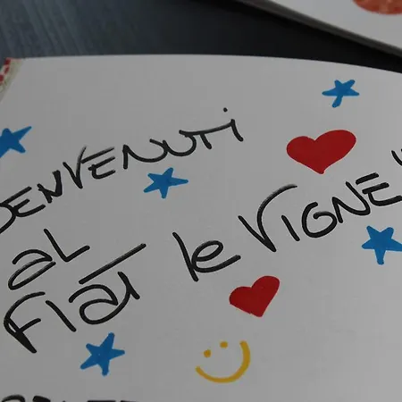Flat Le Vigne شقة *