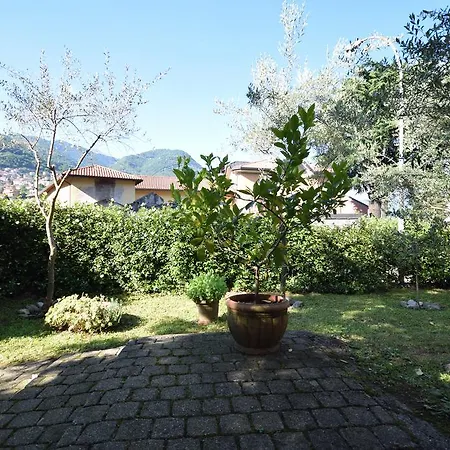 Flat Le Vigne كومو
