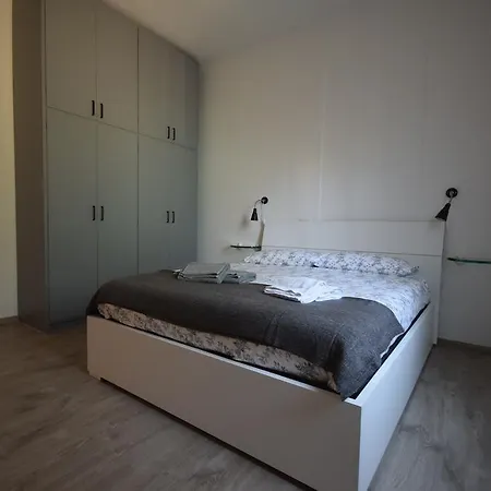 Apartment Flat Le Vigne Como